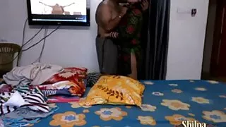 মেয়েটি হ্যালো সেক্স ভিডিও তার স্বামীর উপর আধিপত্য বিস্তার করে